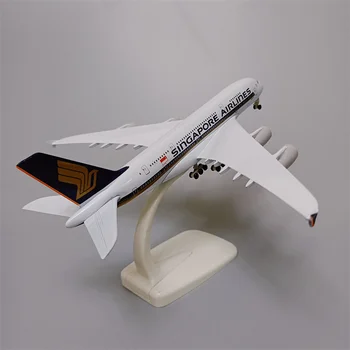 18*20 см Модел от Метални сплави Air Singapore Airlines Airbus A380 Airways Модел Самолет Модел Самолет, Монолитен под налягане, Играчки на Колела